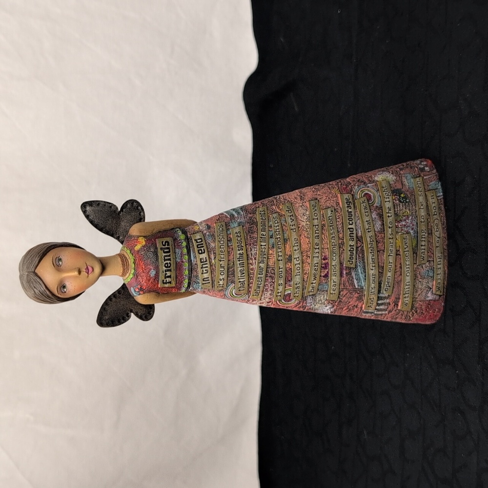 KELLY RAE ROBERTS COLLECTION 2011 FRIENDS FIGURINE 9" H